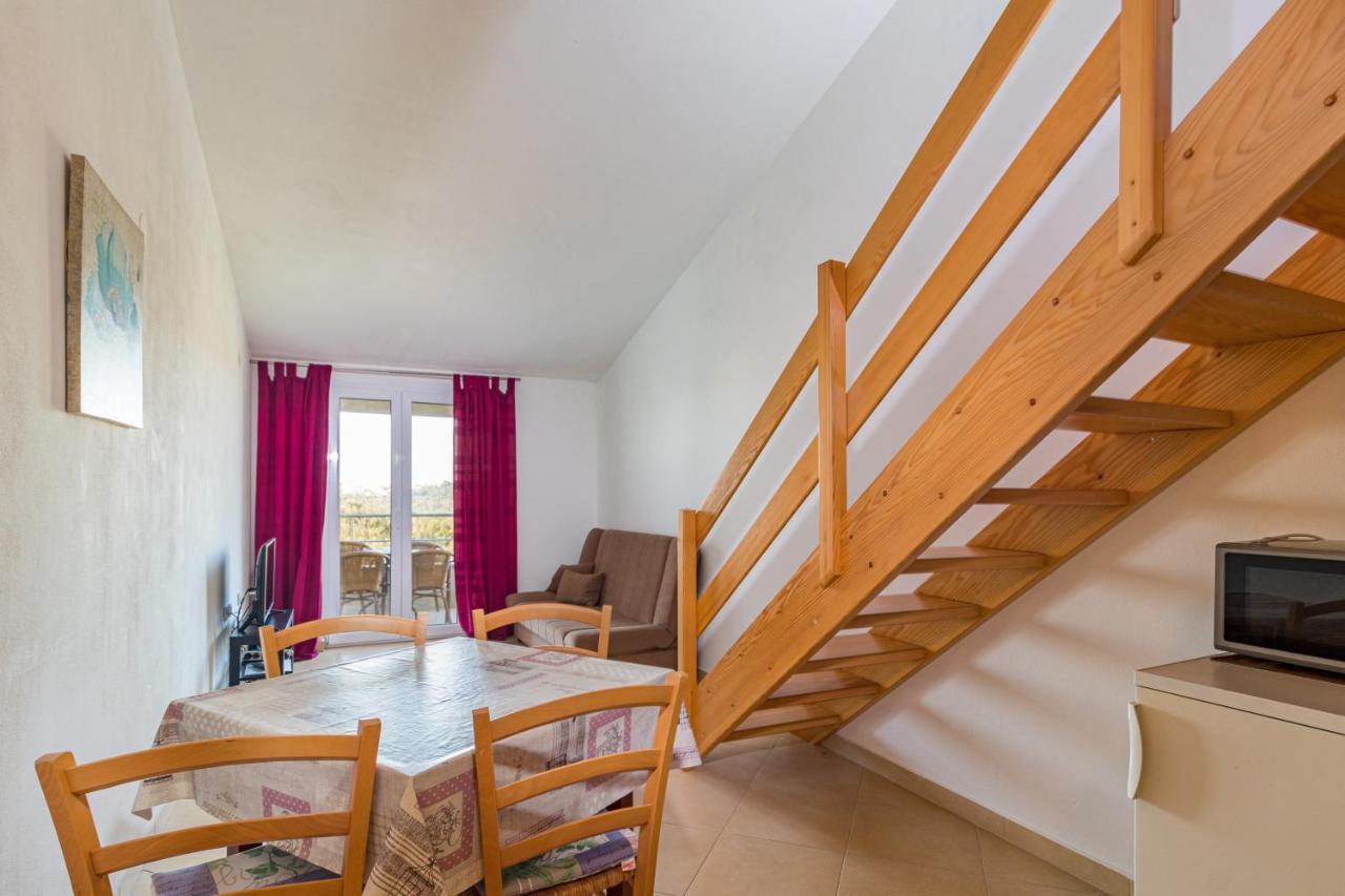 Apartments And Rooms Alenka Banjole Exterior photo